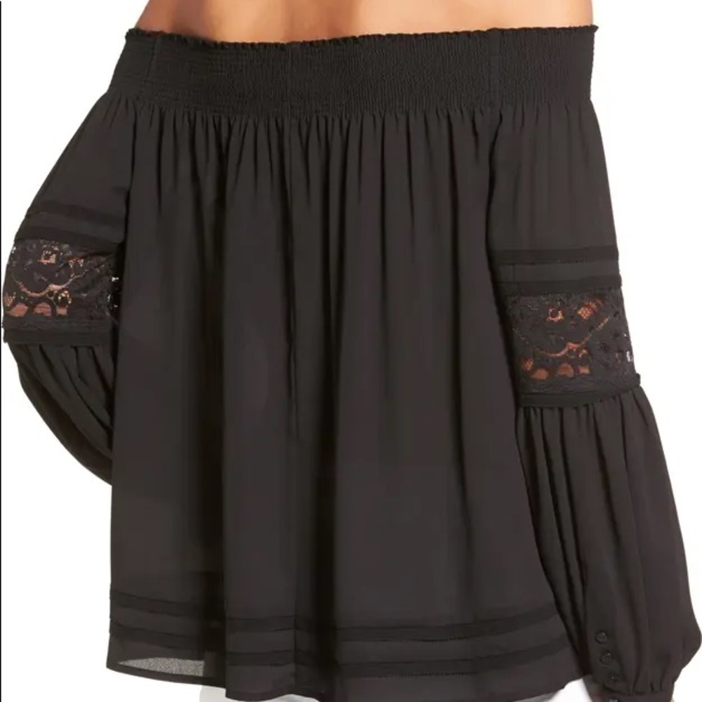 NWT- Chelsea28 Off the Shoulder Peasant Top- LARGE